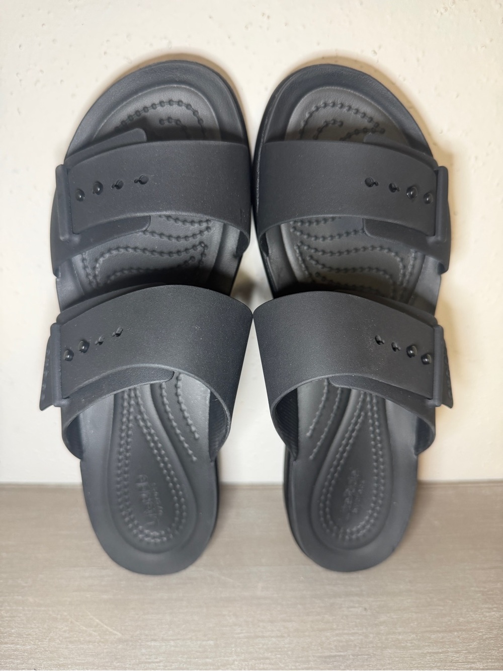 Crocs Women’s Black Platform Slide Sandals Slip-On Cushioned Synthetic Size 8W - Picture 4 of 9